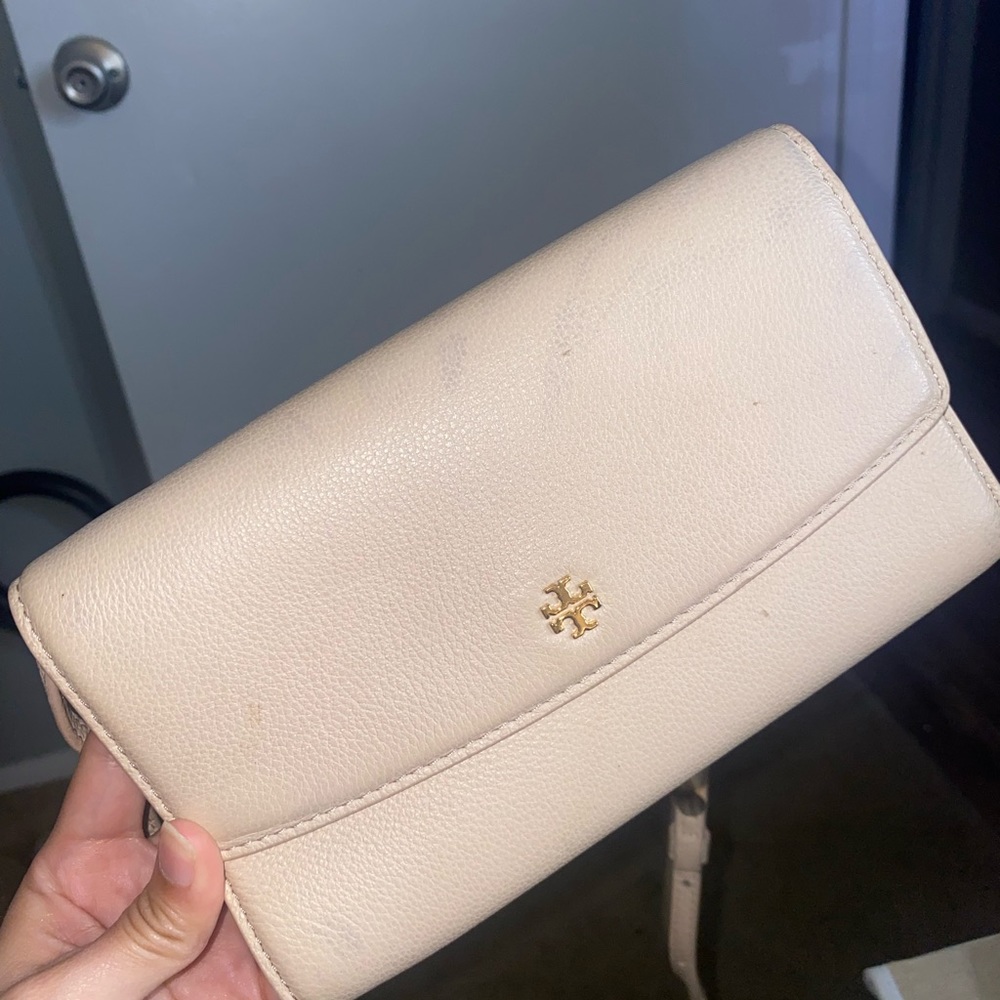 Wallet crossbody